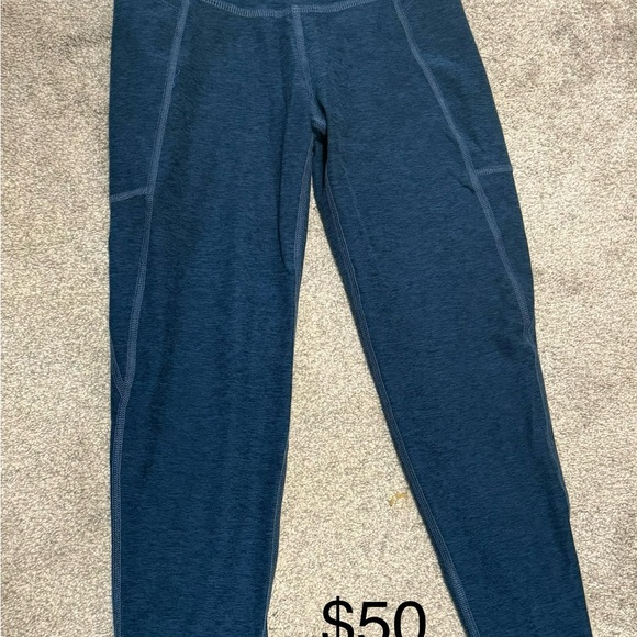 Maternity over the bump yoga pants - Picture 3 of 3